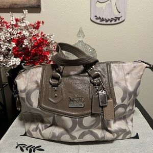 Coach❤️Madison Audrey Op Art Signature Canvas Tote Gray Patent Leather *PROJECT*